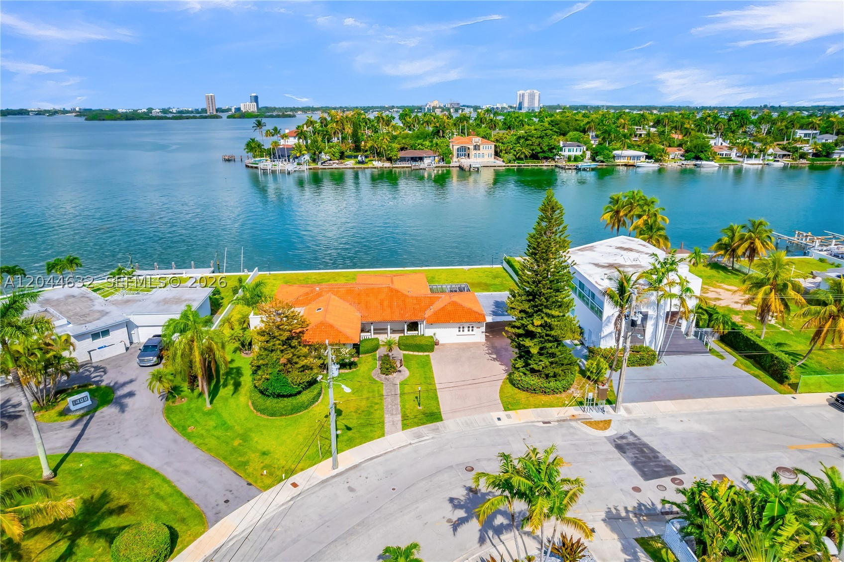 7500 W Treasure Dr North Bay Village, FL 33141