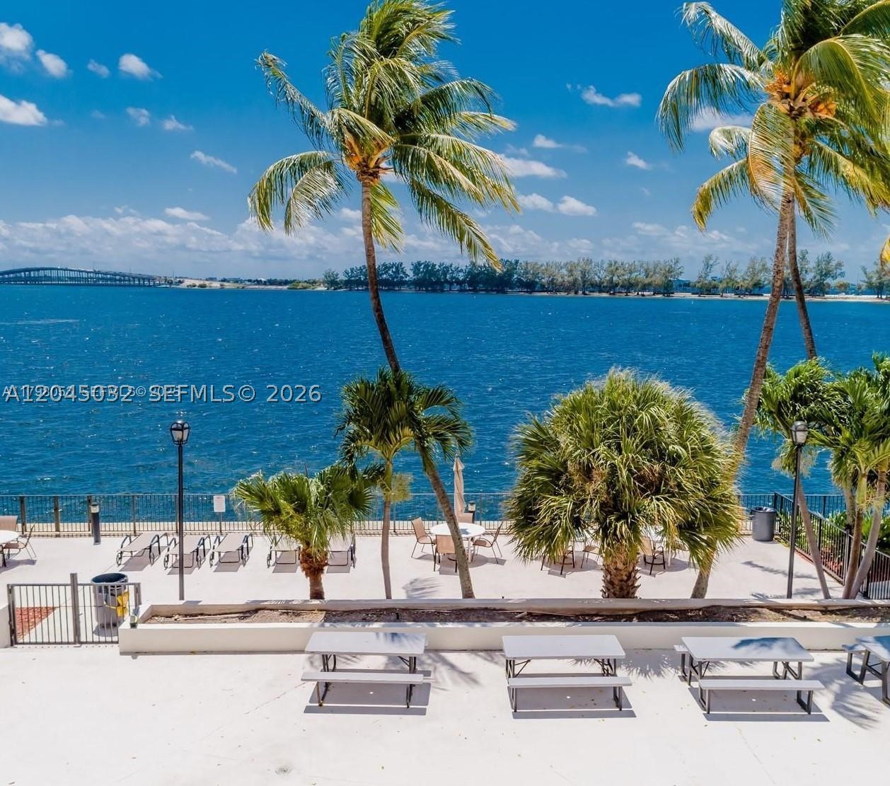image Brickell Bay Club15