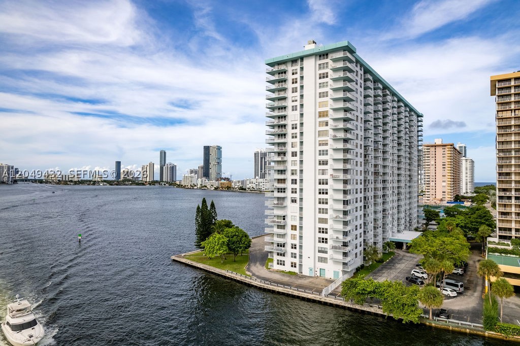 image Winston Towers 5001