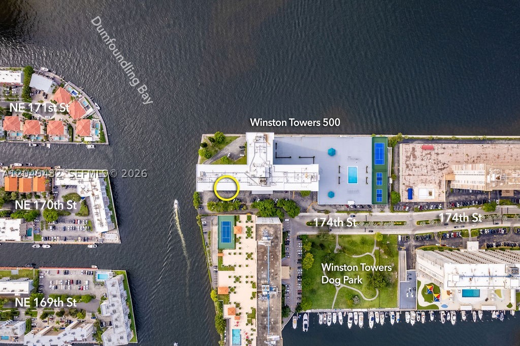 image Winston Towers 5002
