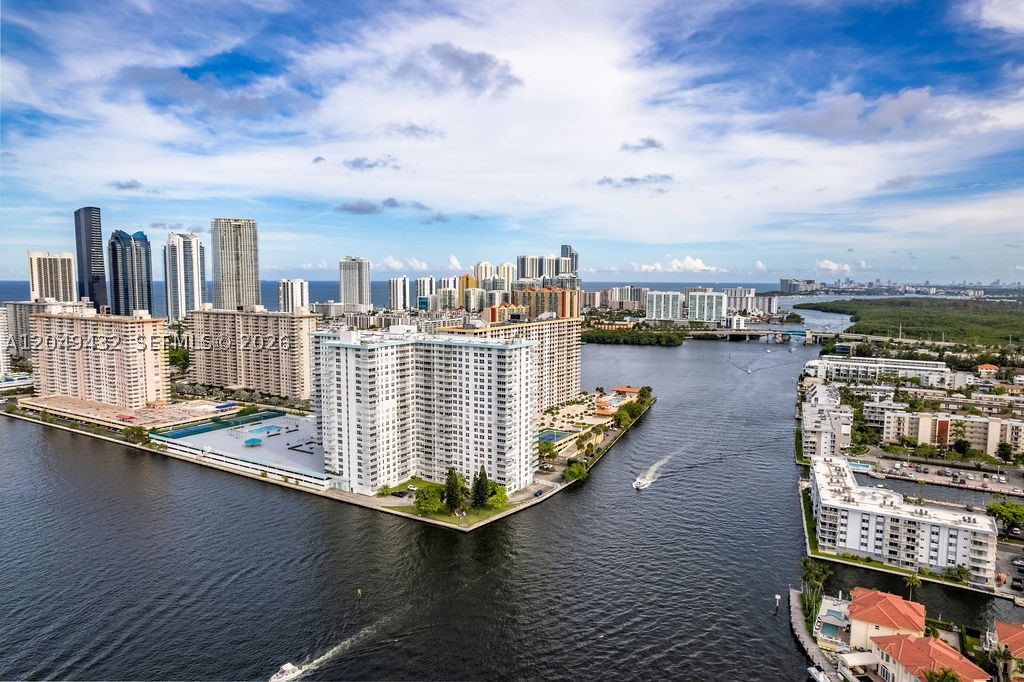image Winston Towers 50047