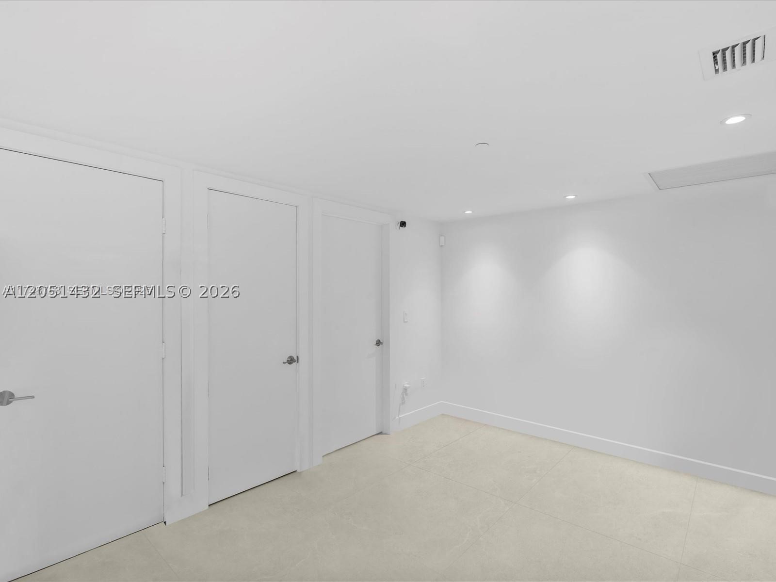 image Icon Brickell II16
