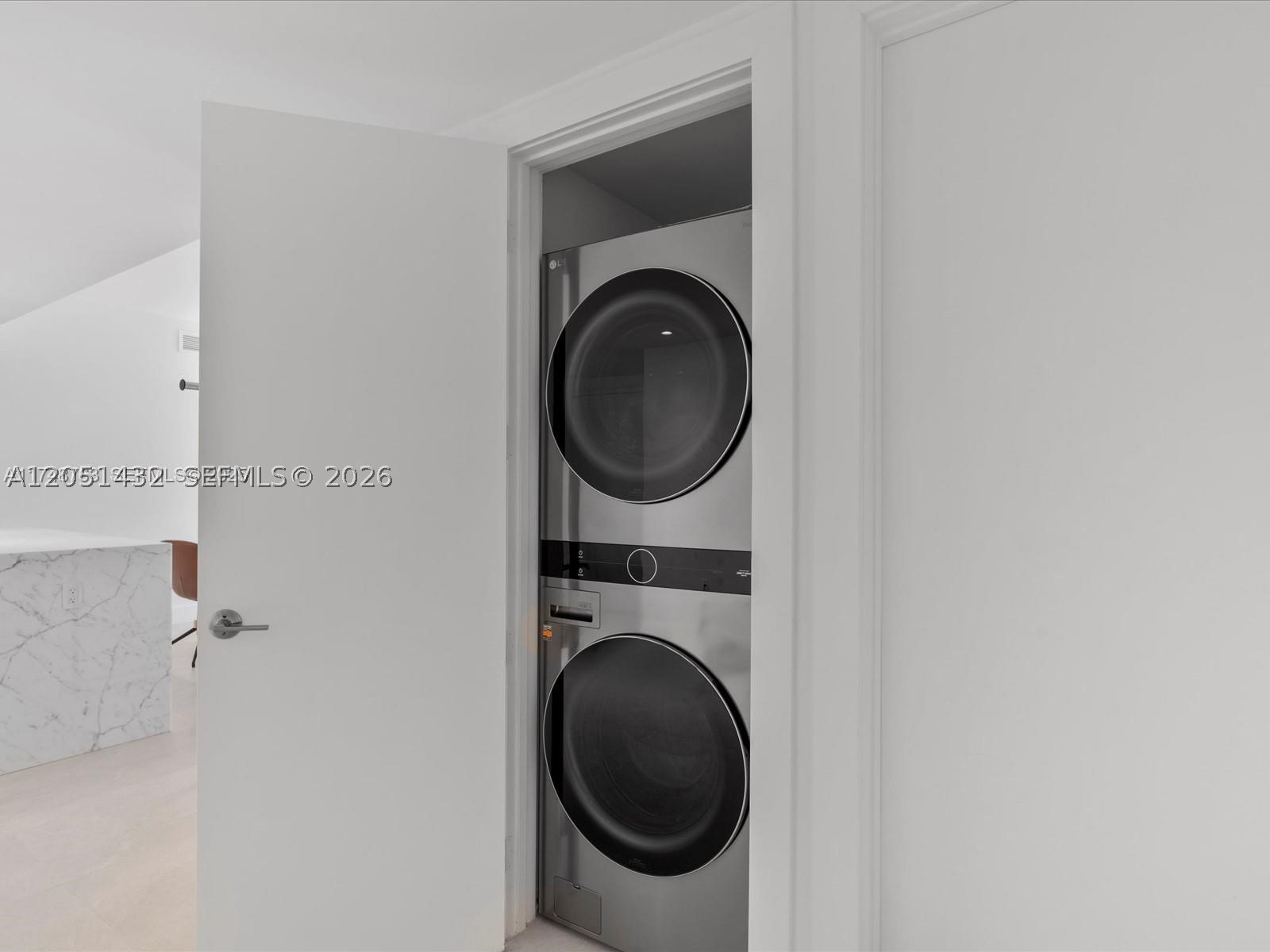 image Icon Brickell II17