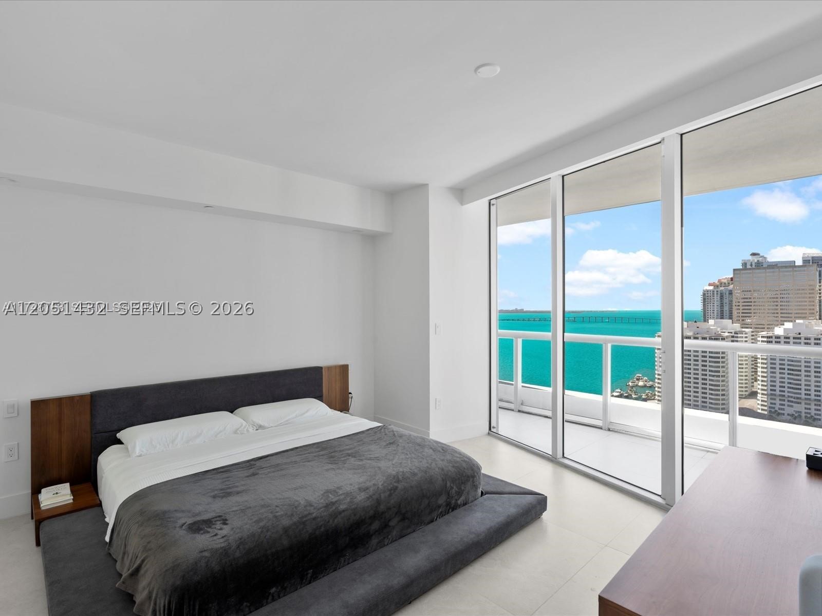 image Icon Brickell II18