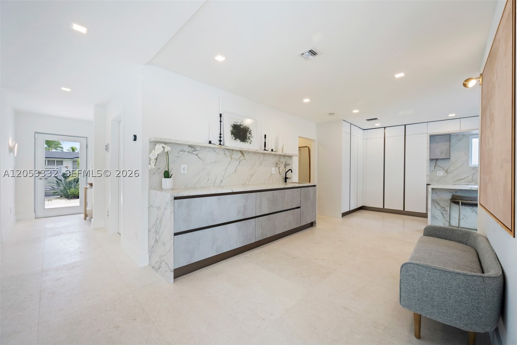 2273 Bayview Ln North Miami, FL 33181