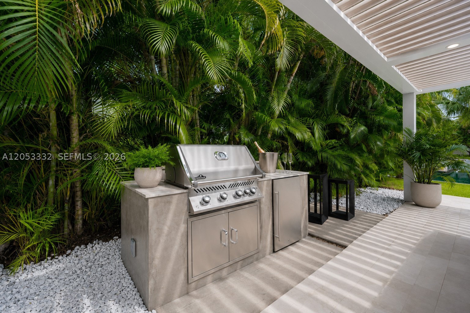 2273 Bayview Ln North Miami, FL 33181