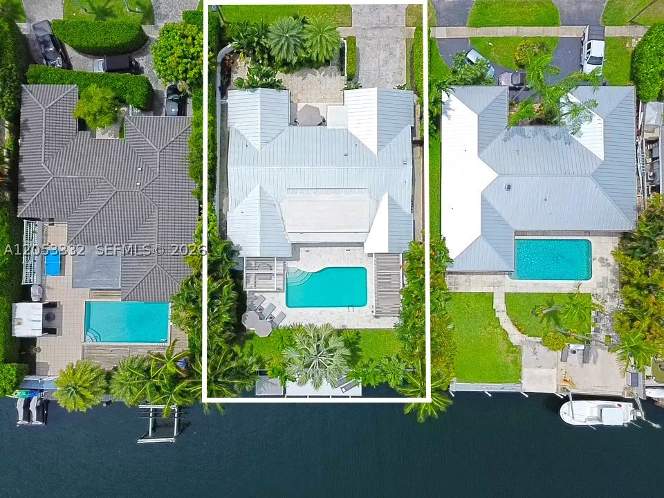 2273 Bayview Ln North Miami, FL 33181