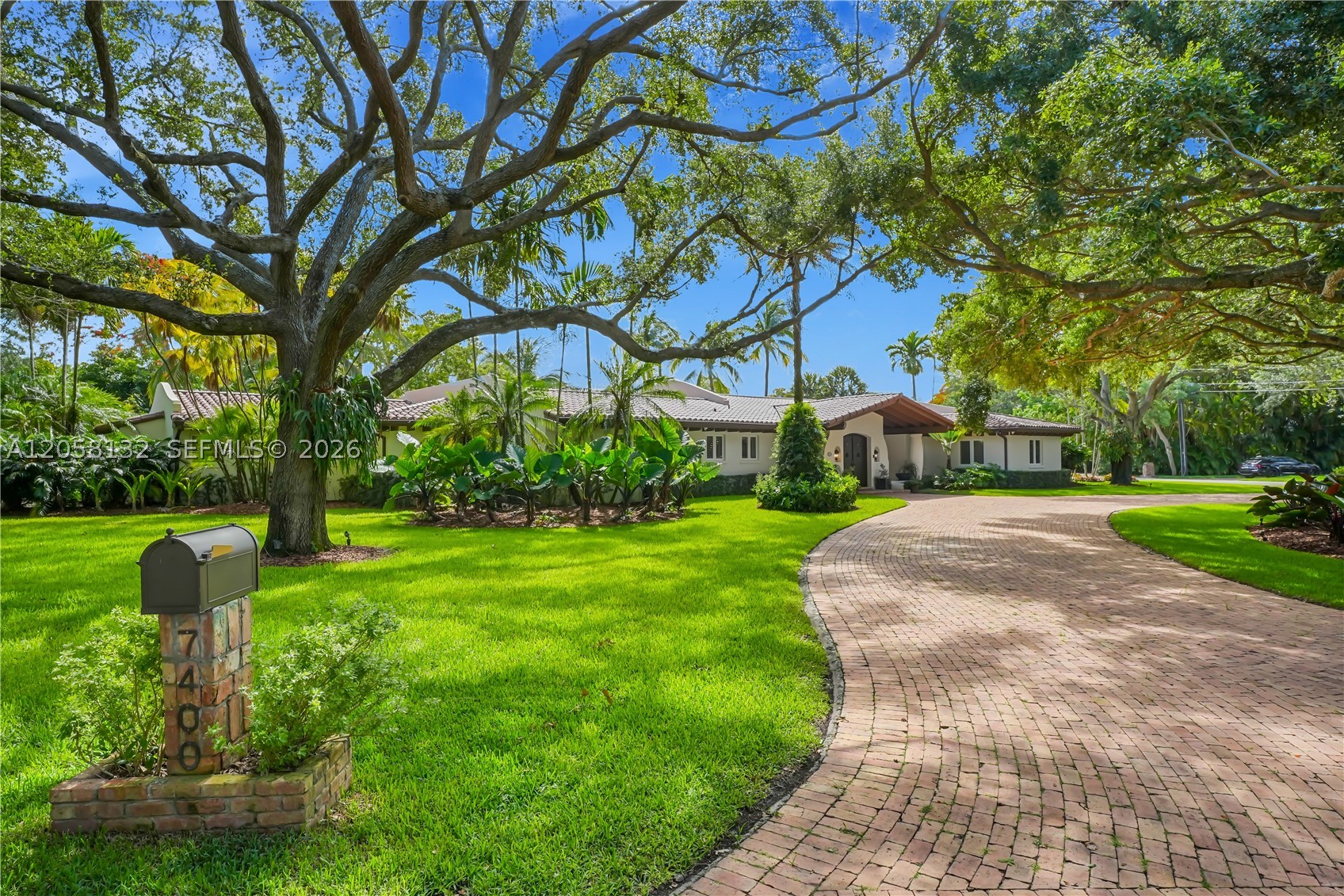 7400 SW 81st Ave Miami, FL 33143
