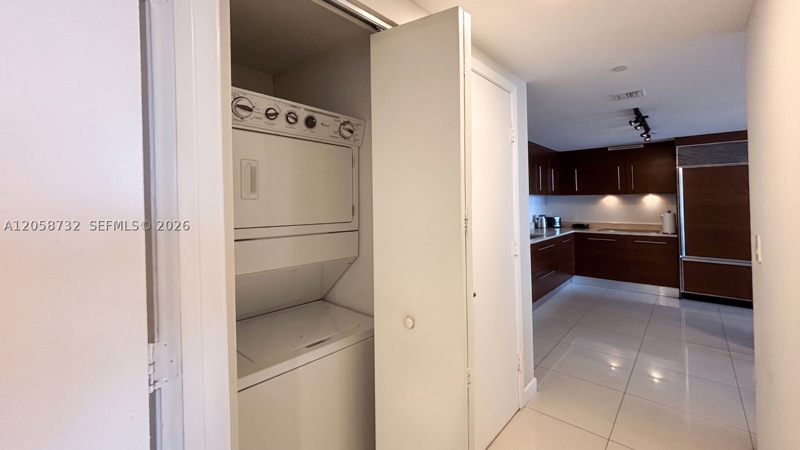 image Icon Brickell III (W Miami)24