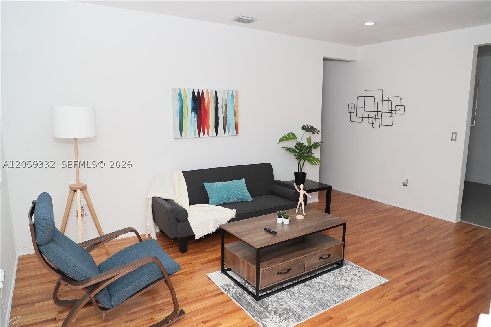 215 Antilla Ave #4