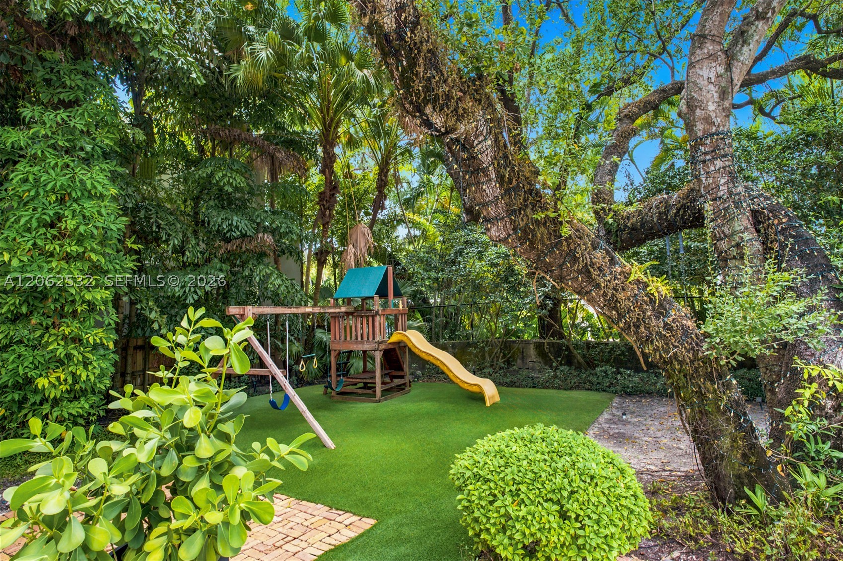 2820 Brickell Ave Miami, FL 33129