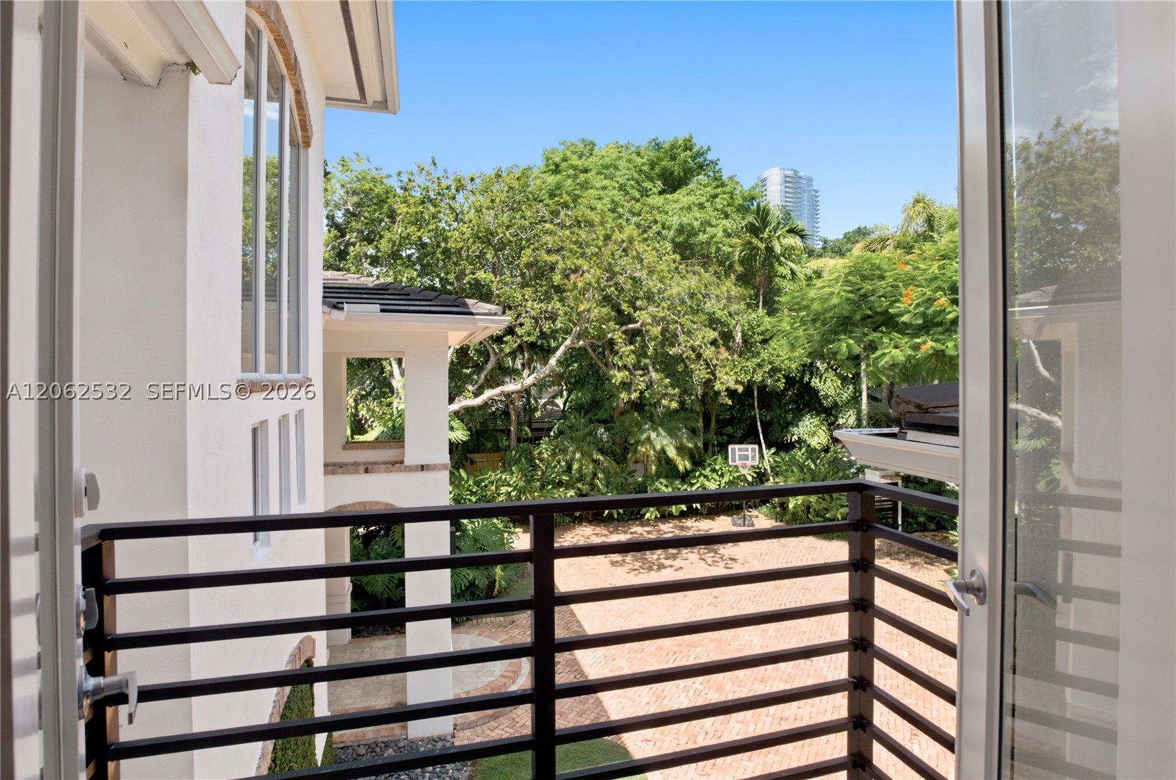 2820 Brickell Ave Miami, FL 33129