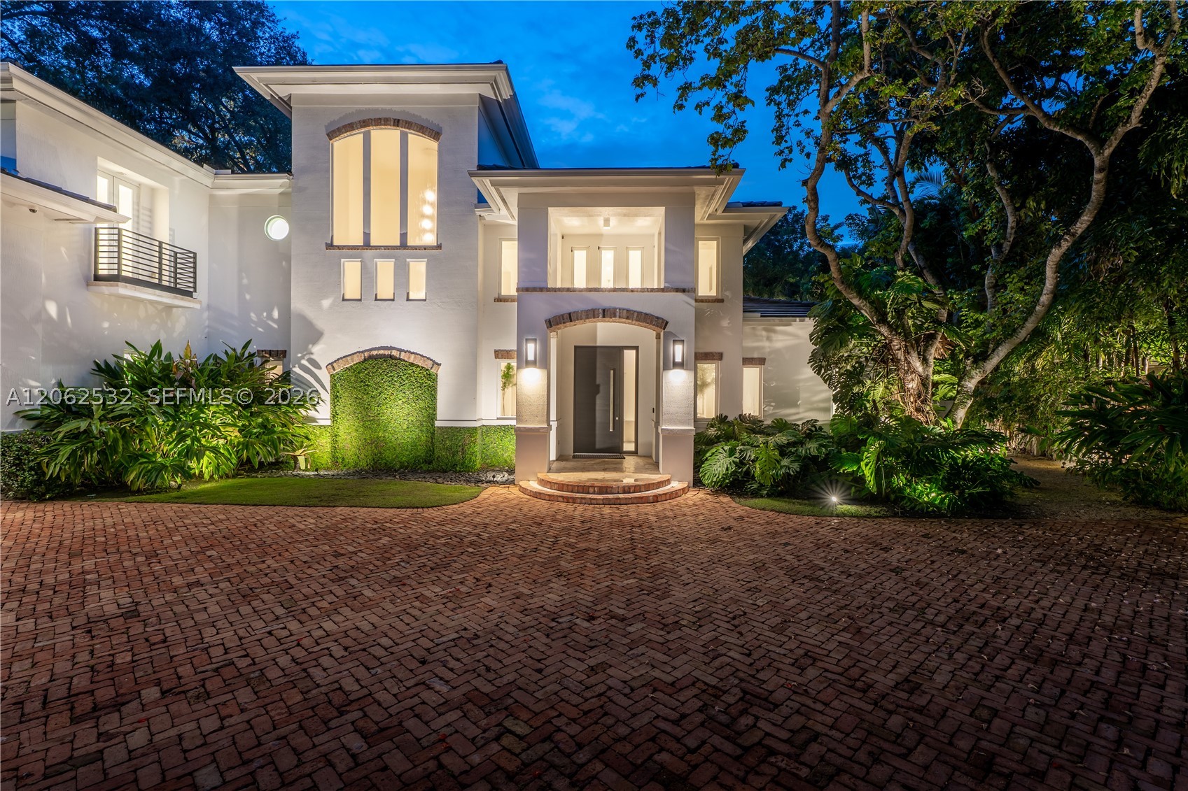 2820 Brickell Ave Miami, FL 33129