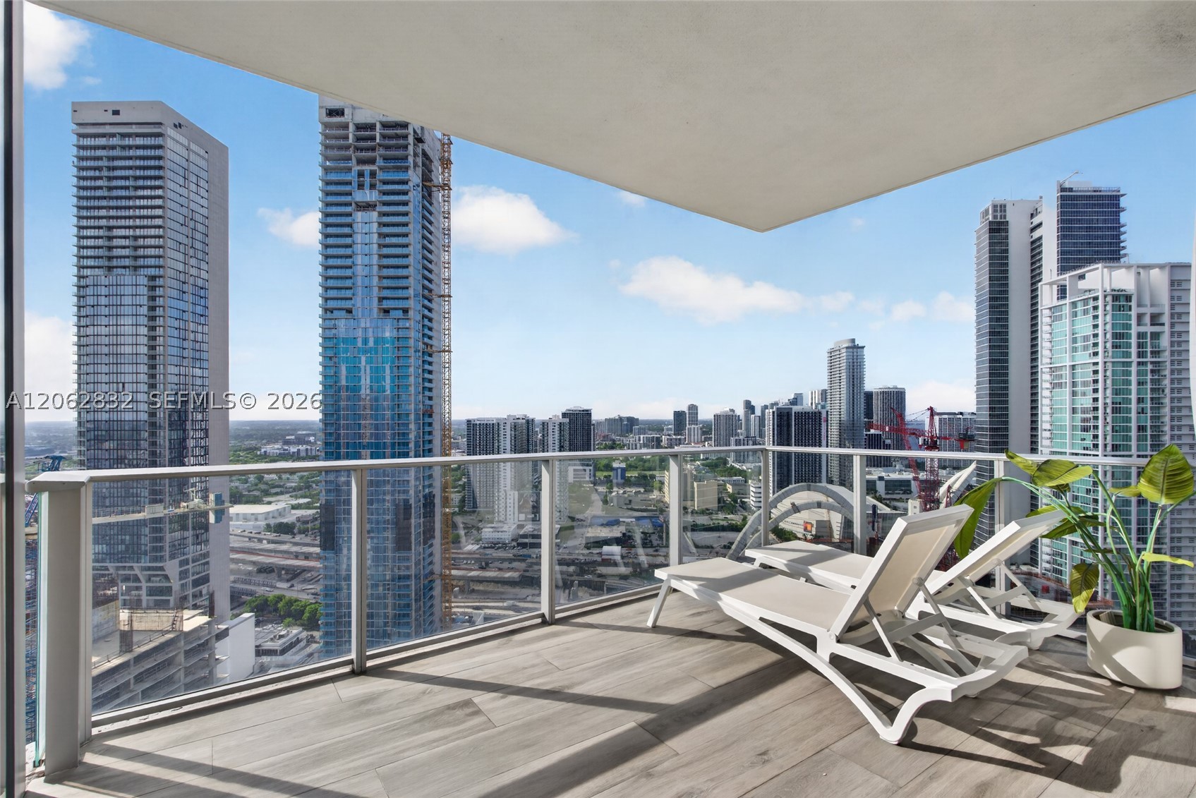image Paramount Miami Worldcenter2