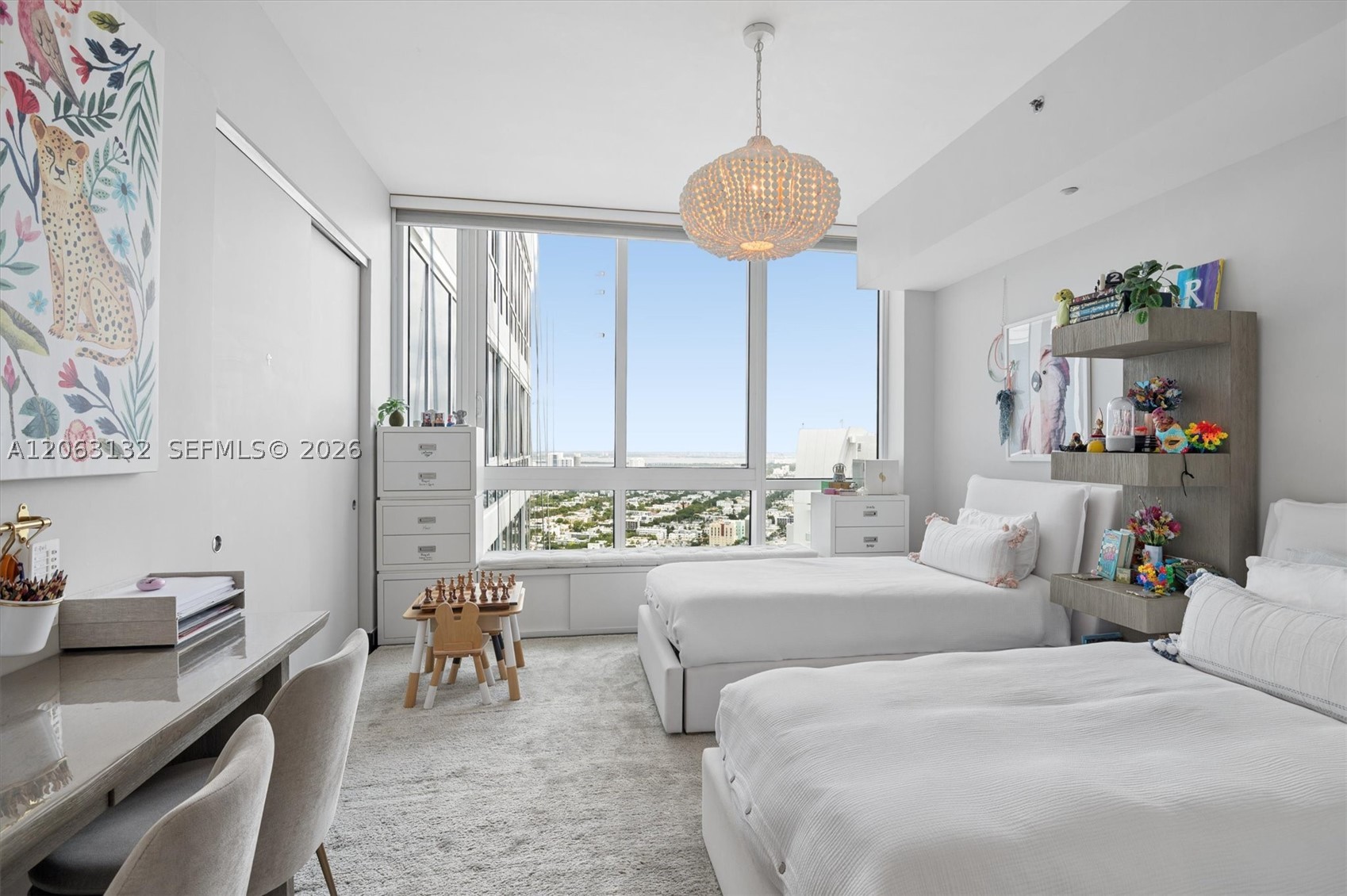 100 S Pointe Dr #3906 Miami Beach, FL 33139