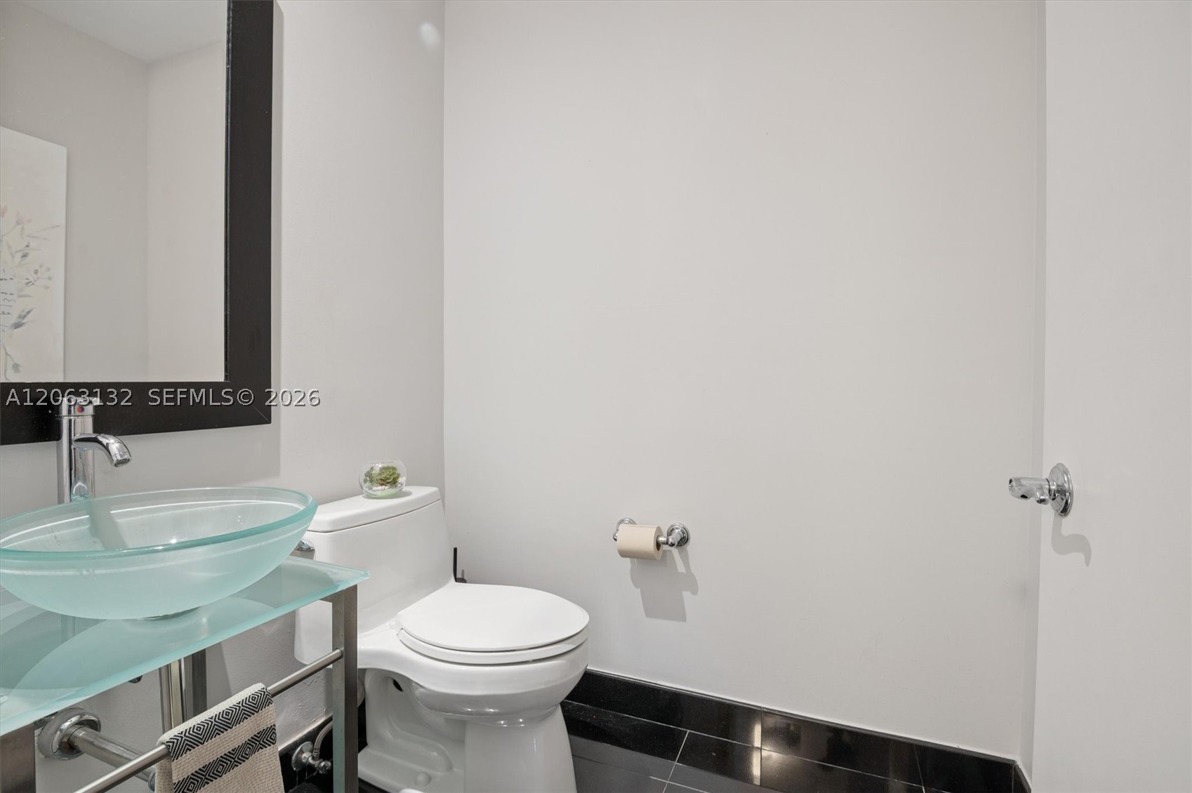 100 S Pointe Dr #3906 Miami Beach, FL 33139