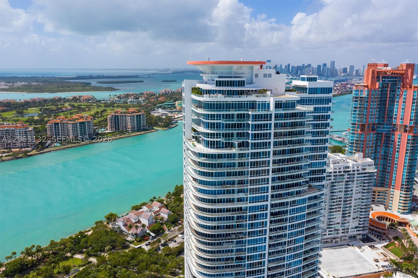 100 S Pointe Dr #3906 Miami Beach, FL 33139