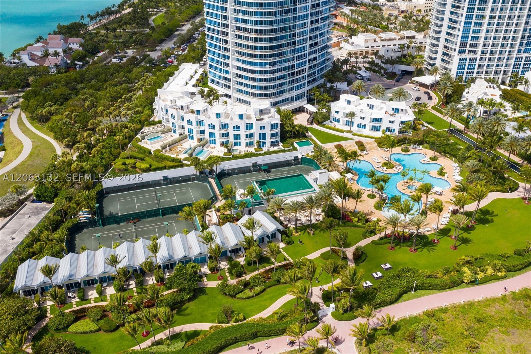 100 S Pointe Dr #3906 Miami Beach, FL 33139
