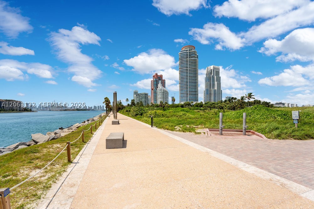 100 S Pointe Dr #3906 Miami Beach, FL 33139