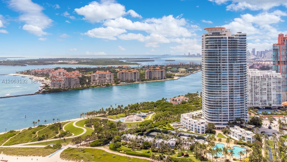 100 S Pointe Dr #3906 Miami Beach, FL 33139