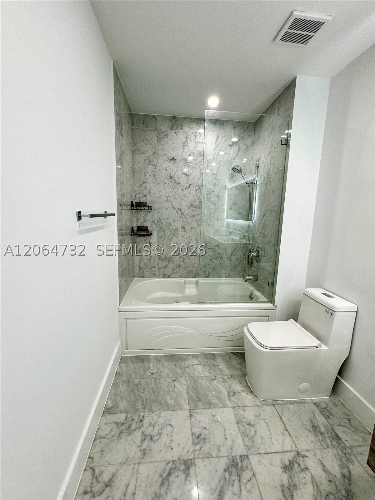 image Brickell on the River North13