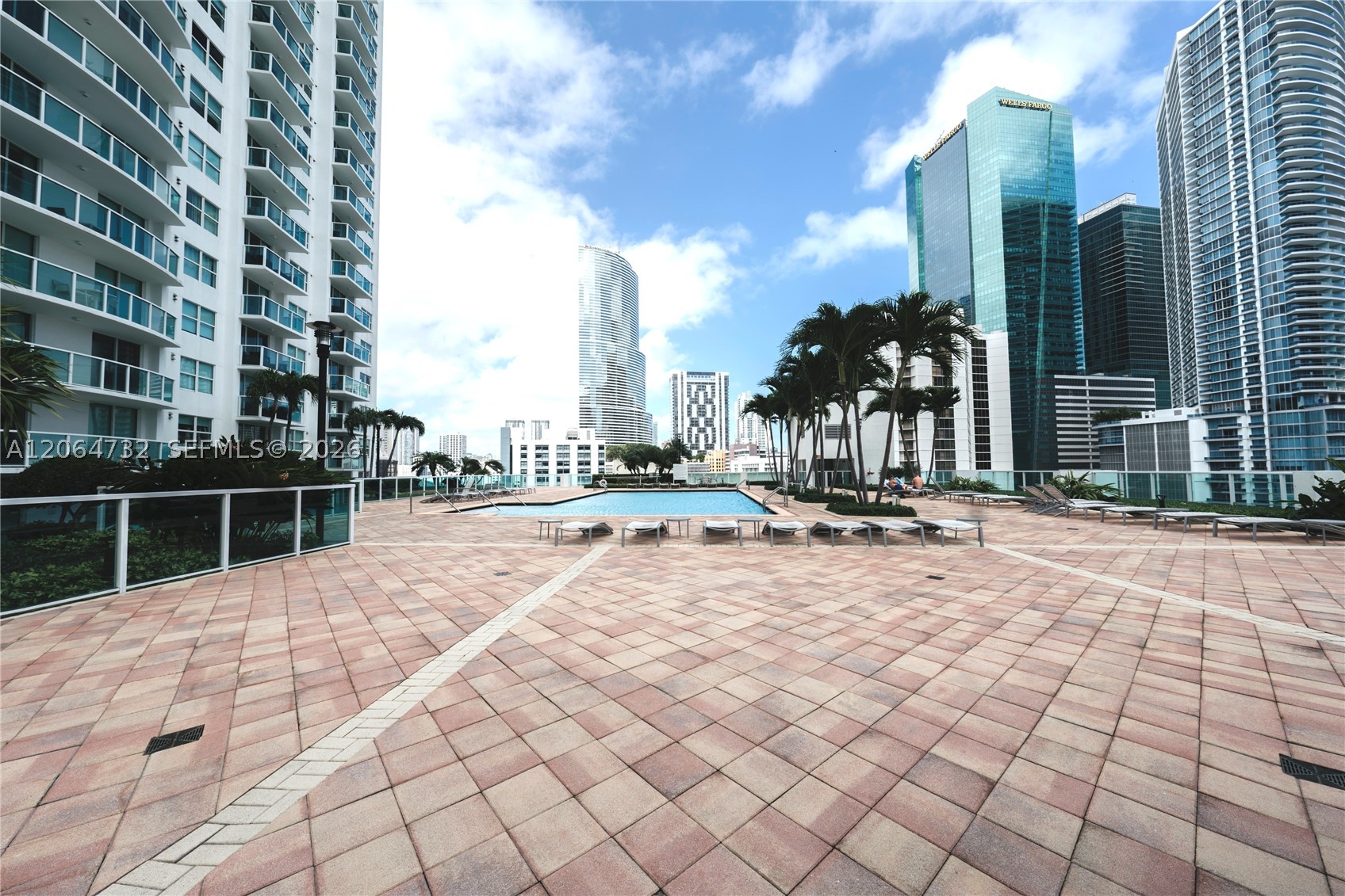 image Brickell on the River North22