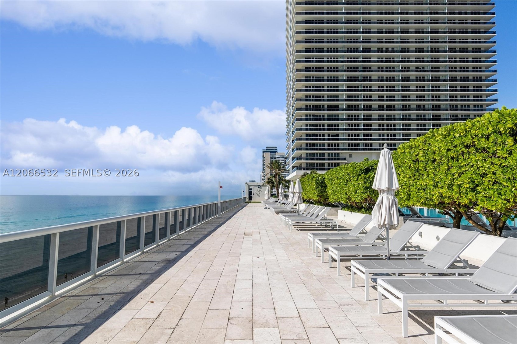 image Beach Club 233