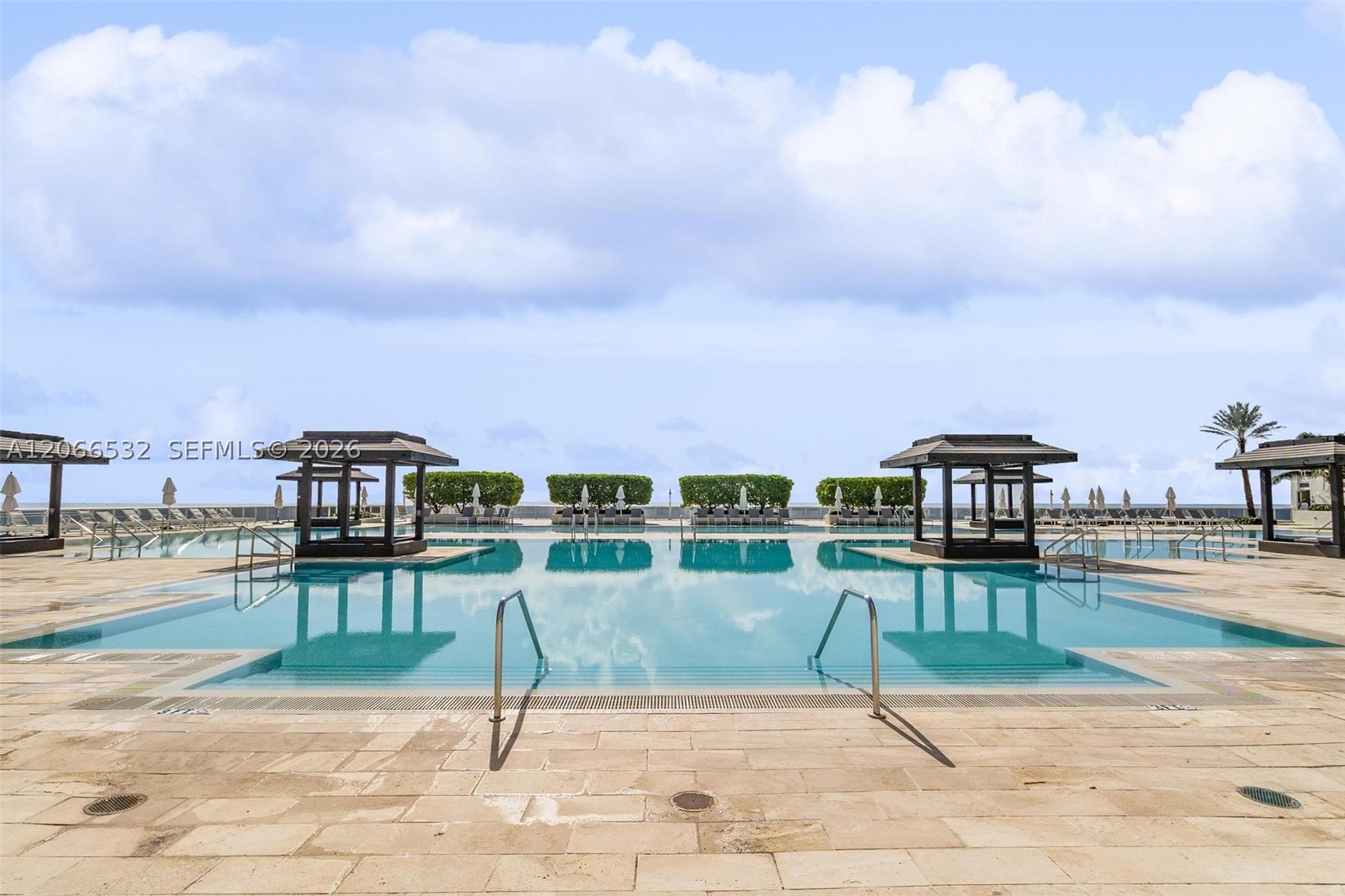 image Beach Club 236