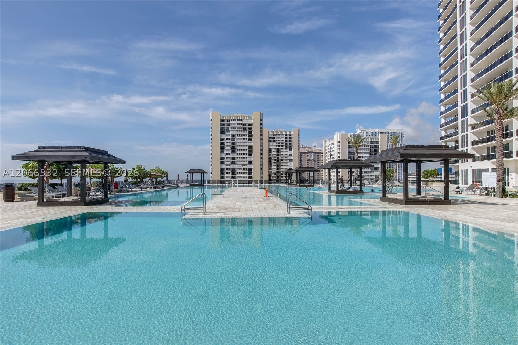 image Beach Club 246