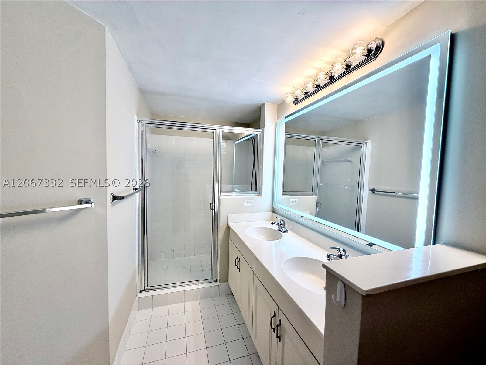 image Porto Bellagio Condo9