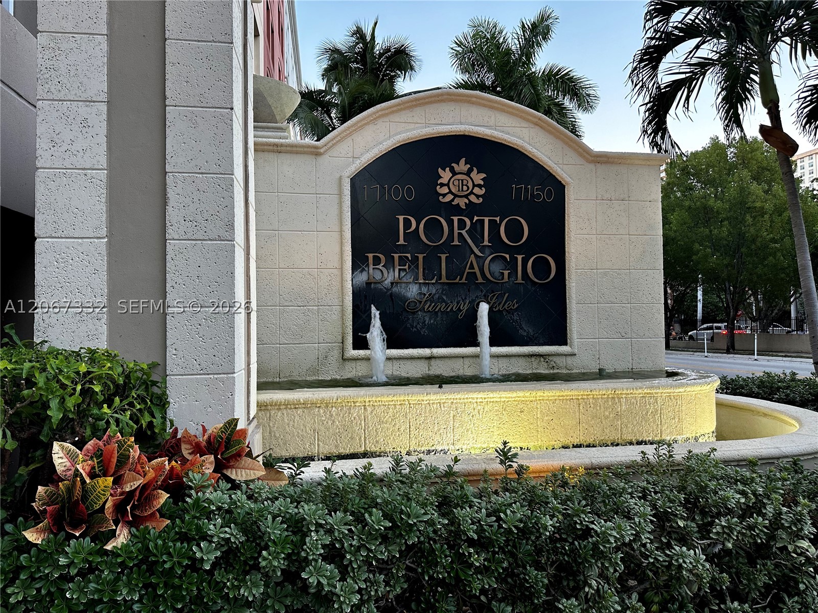 image Porto Bellagio Condo1