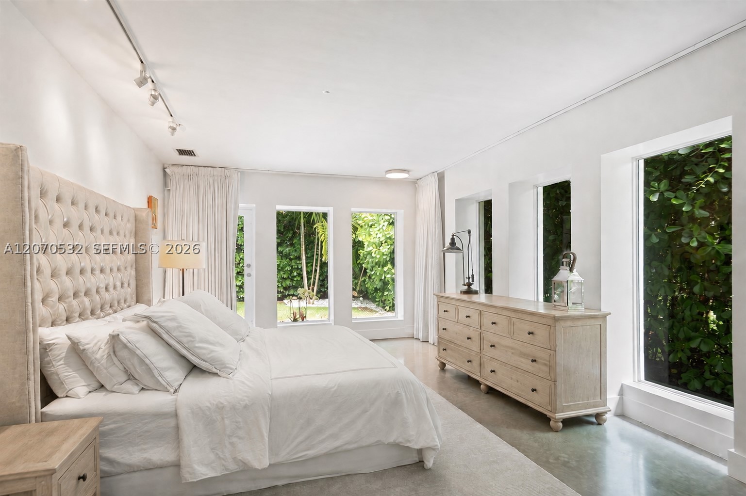 4001 Monserrate St Coral Gables, FL 33146