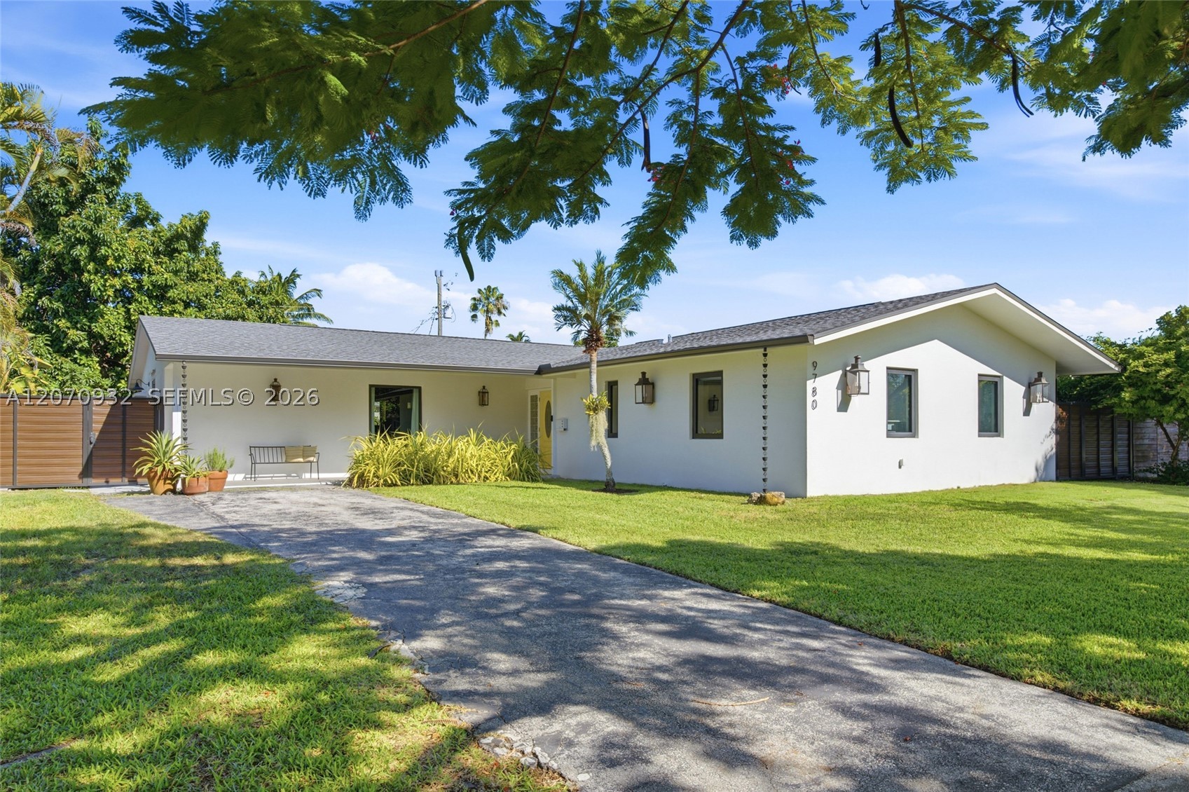 9780 Bel Aire Dr
