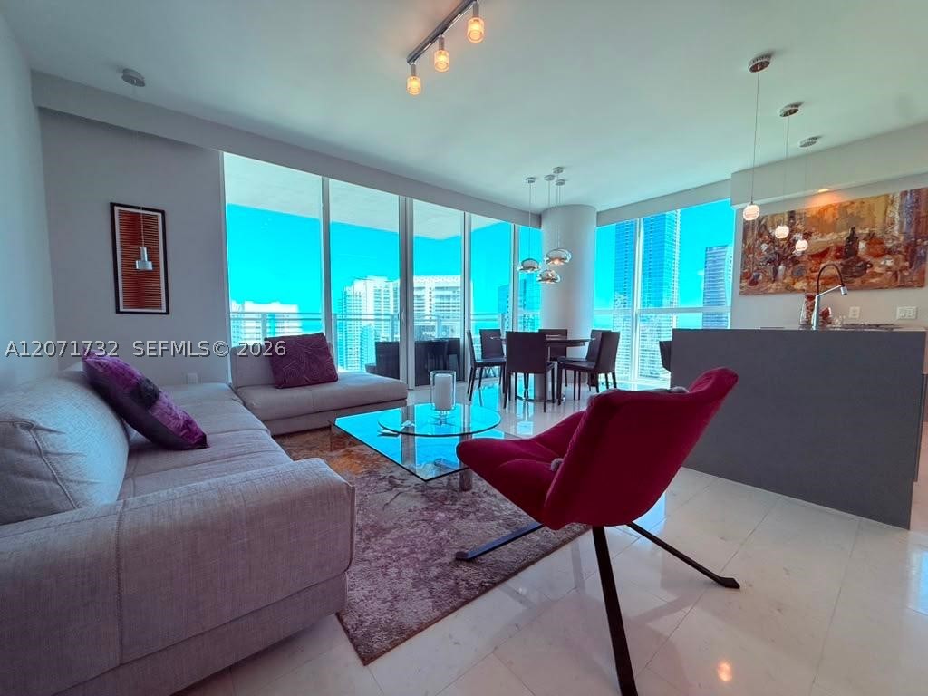image The Bond on Brickell4