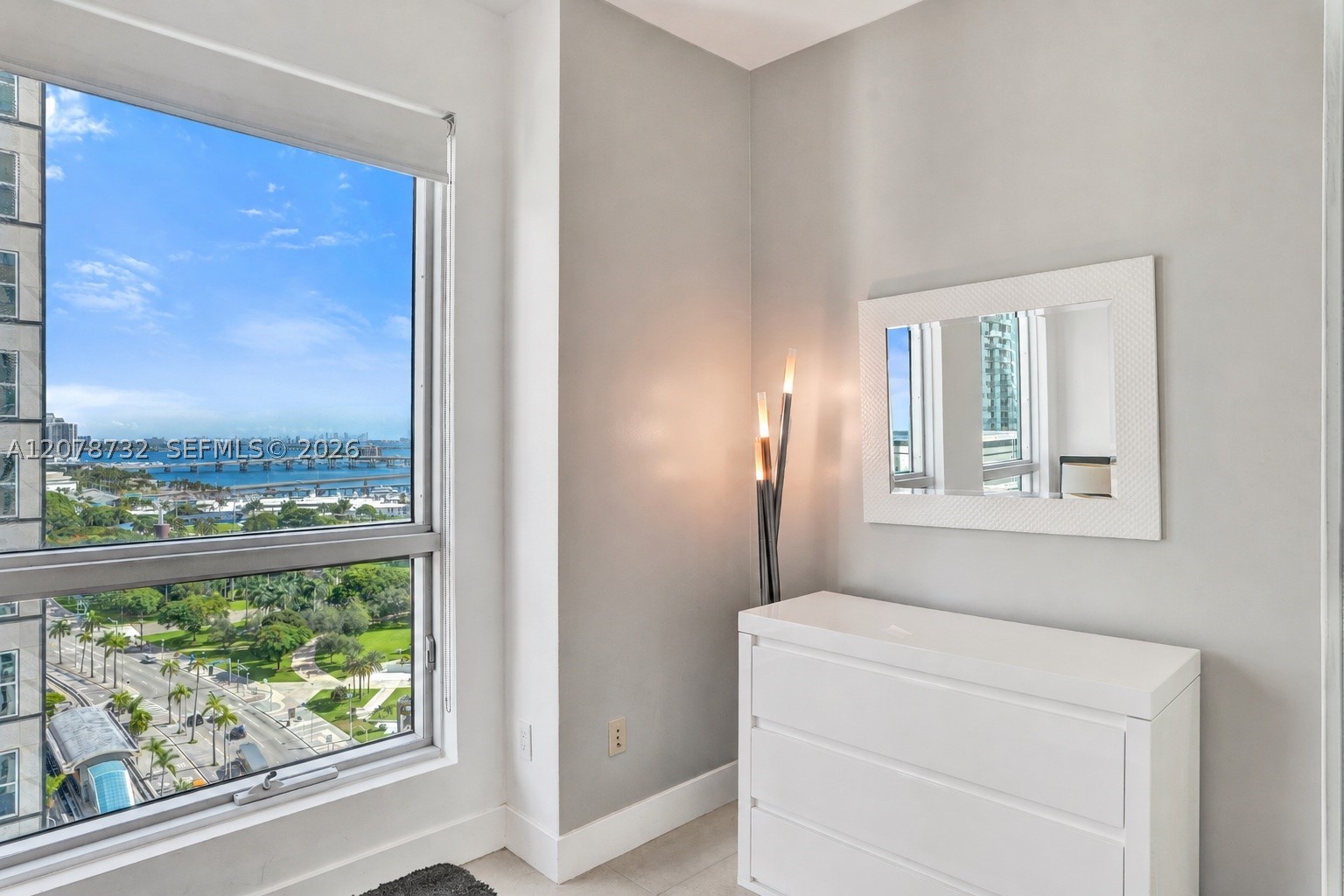 300 S Biscayne Blvd #T-1816 Miami, FL 33131