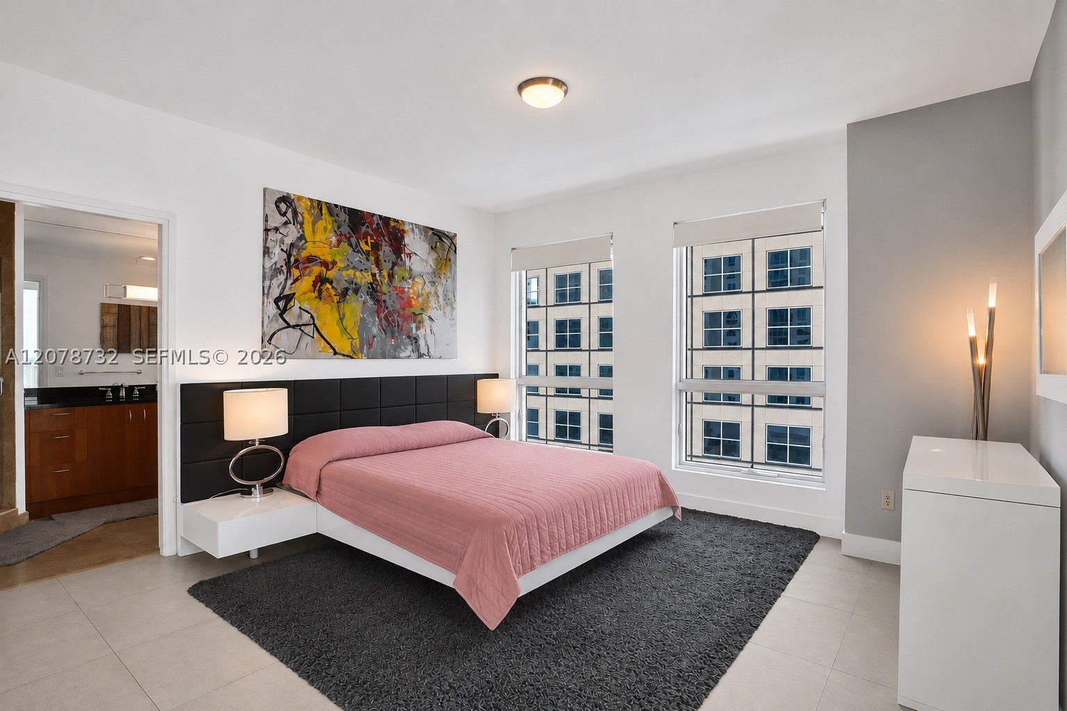 300 S Biscayne Blvd #T-1816 Miami, FL 33131