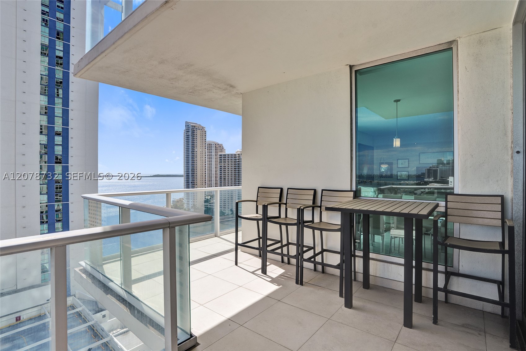 300 S Biscayne Blvd #T-1816 Miami, FL 33131