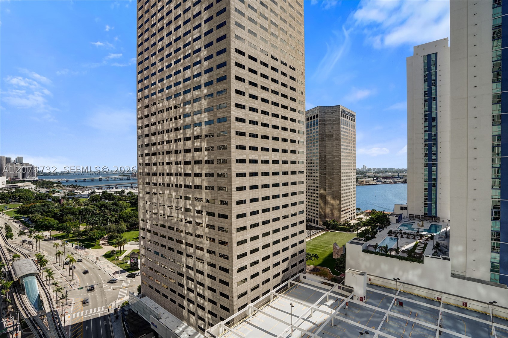 300 S Biscayne Blvd #T-1816 Miami, FL 33131