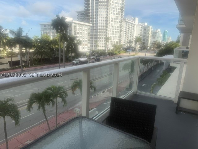 5601 Collins Ave #415