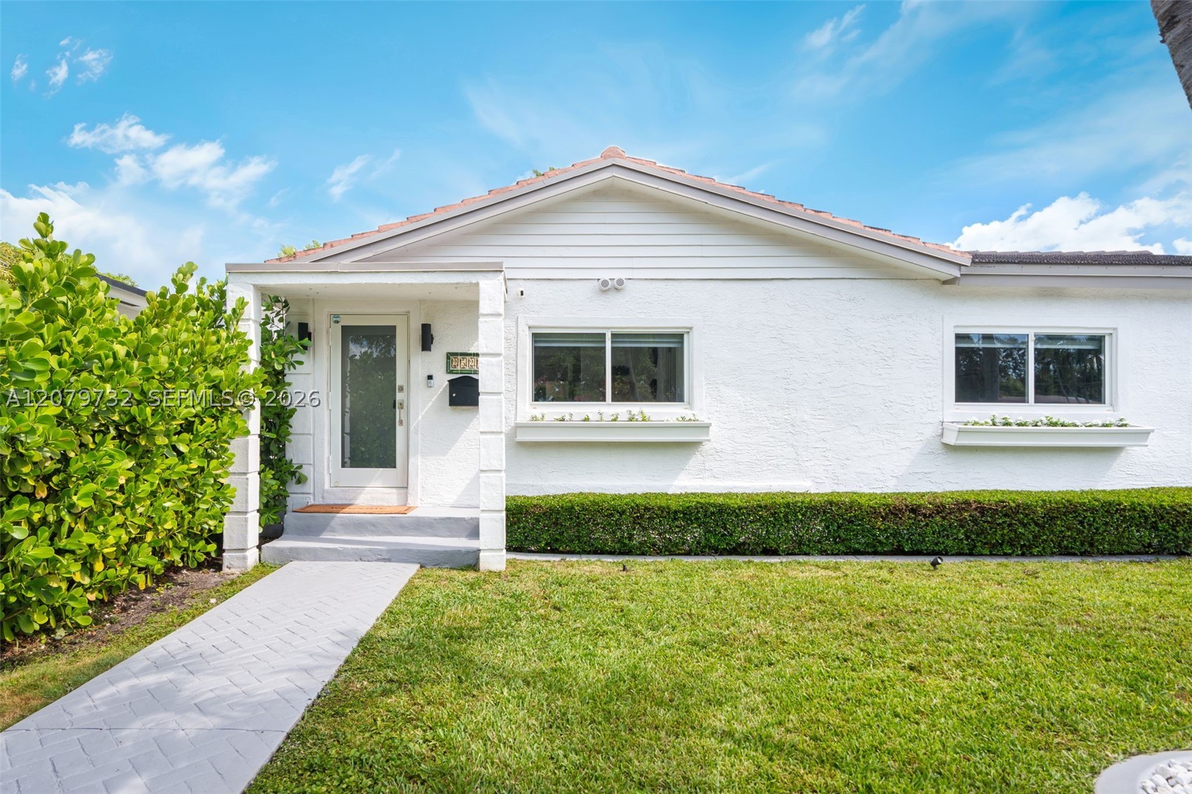 2521 SW 25th Ter Miami, FL 33133