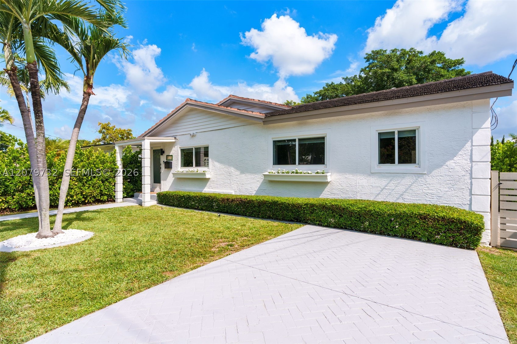 2521 SW 25th Ter Miami, FL 33133