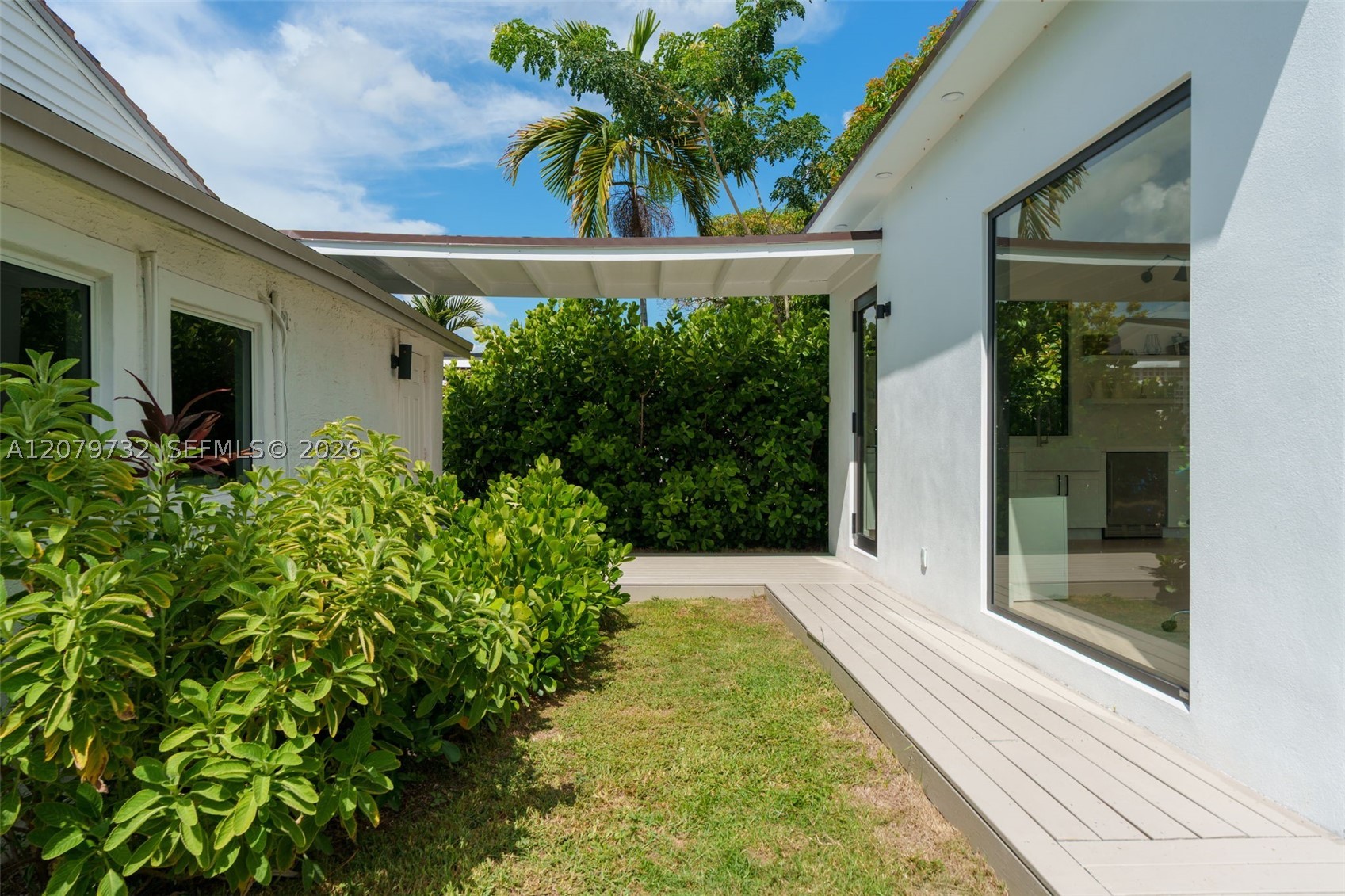 2521 SW 25th Ter Miami, FL 33133