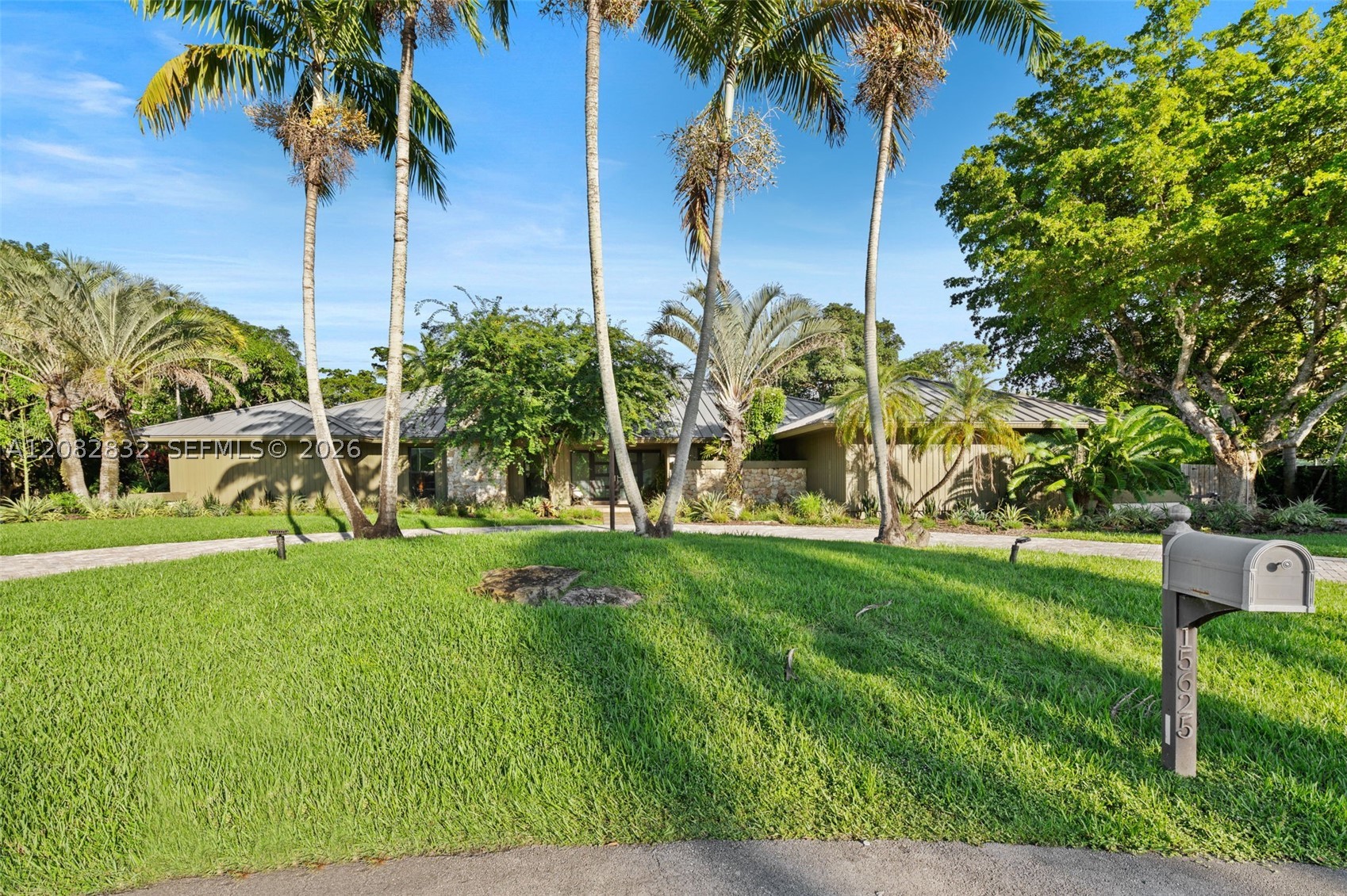 15625 SW 73rd Ct Palmetto Bay, FL 33157