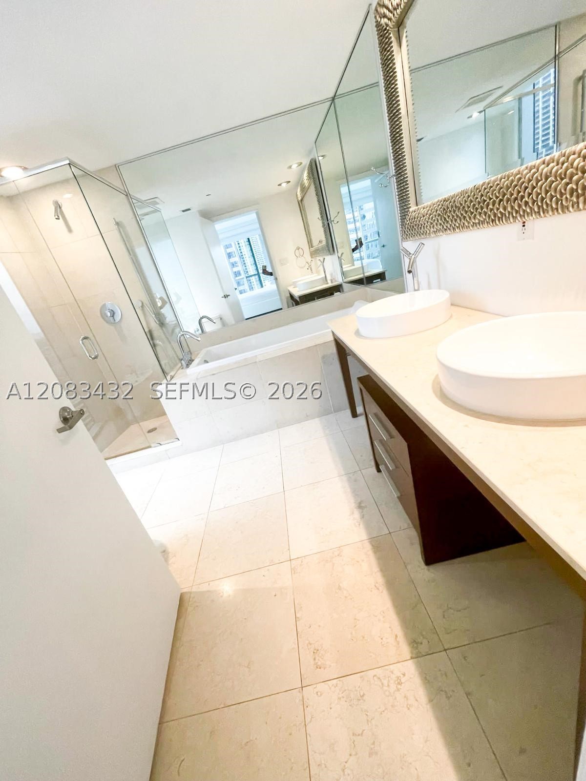 image Icon Brickell II10