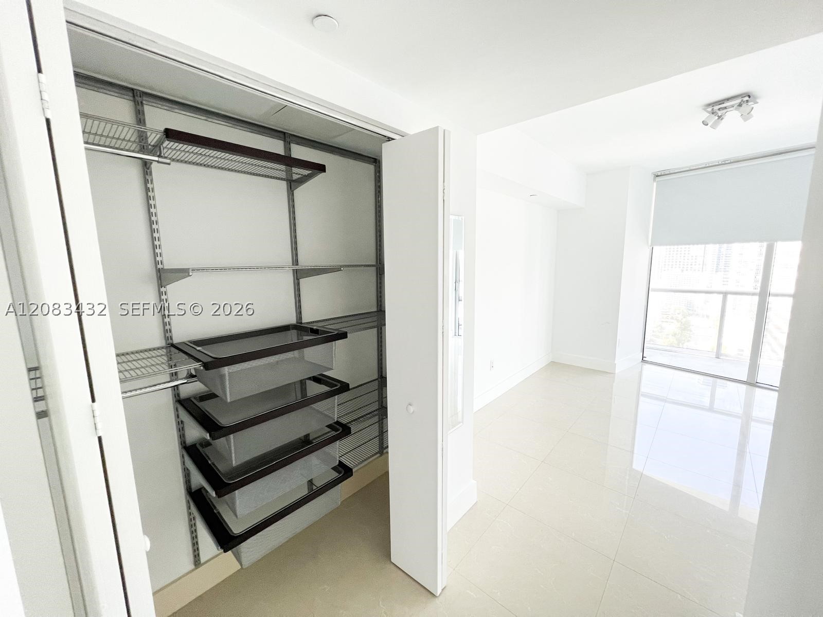 image Icon Brickell II12