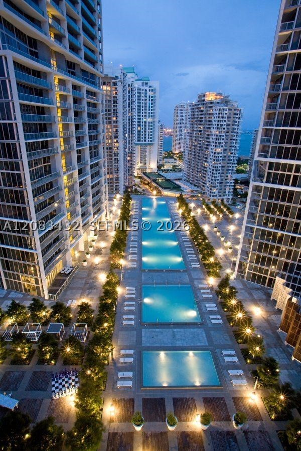 image Icon Brickell II16