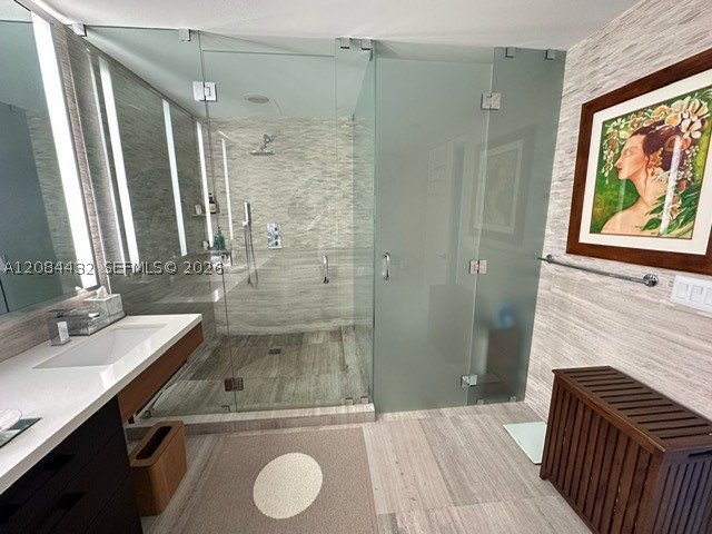 1 Collins Ave #602 Miami Beach, FL 33139