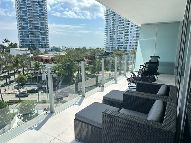 1 Collins Ave #602 Miami Beach, FL 33139