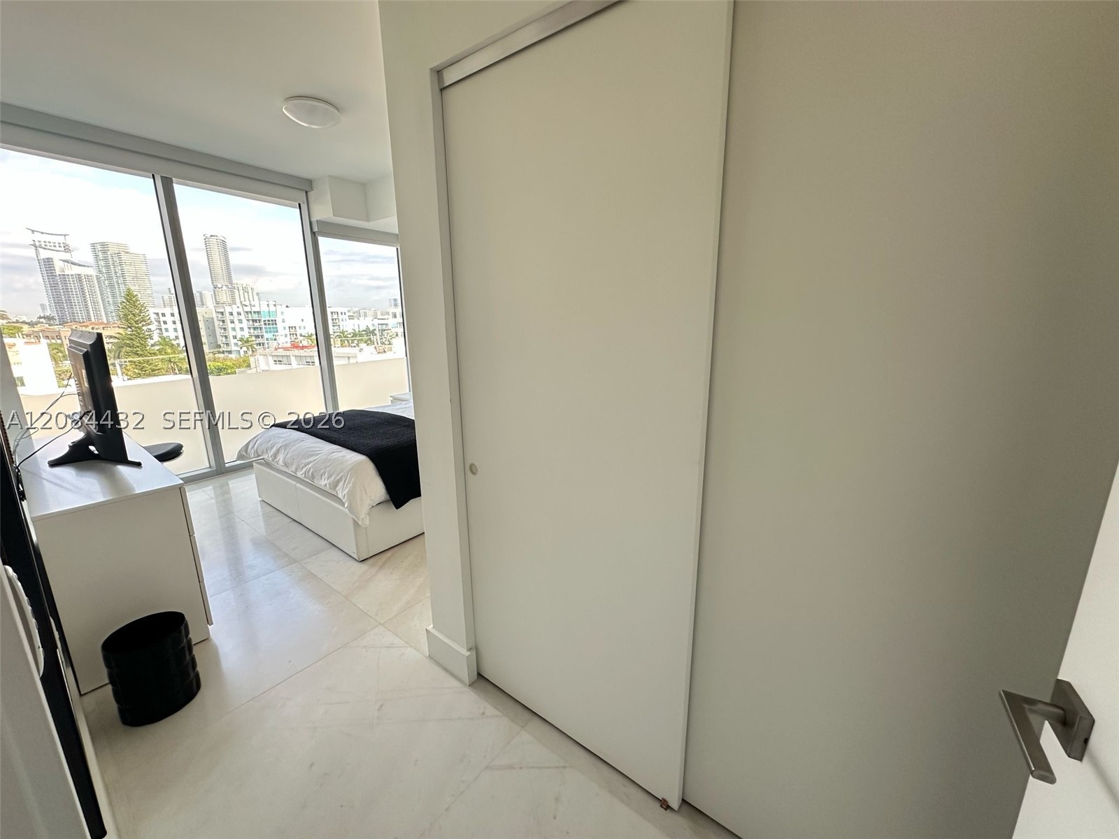 1 Collins Ave #602 Miami Beach, FL 33139