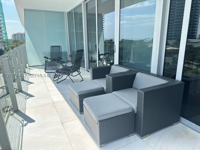 1 Collins Ave #602 Miami Beach, FL 33139